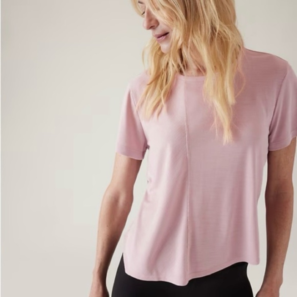 Athleta Relaxed Tee Women's Small Smoked Mauve‎ Rose Asymmetric Hem Athleisure